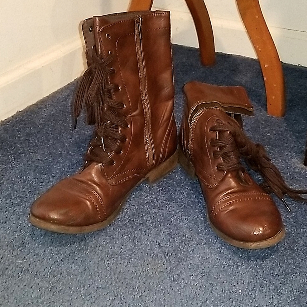 Fauxe-leather boots